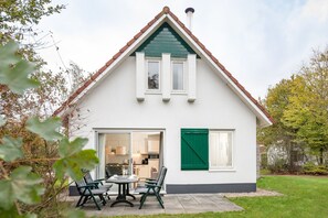 Außenseite Ferienhaus [Sommer]