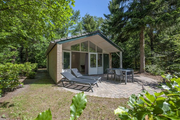 Außenseite Ferienhaus [Sommer]