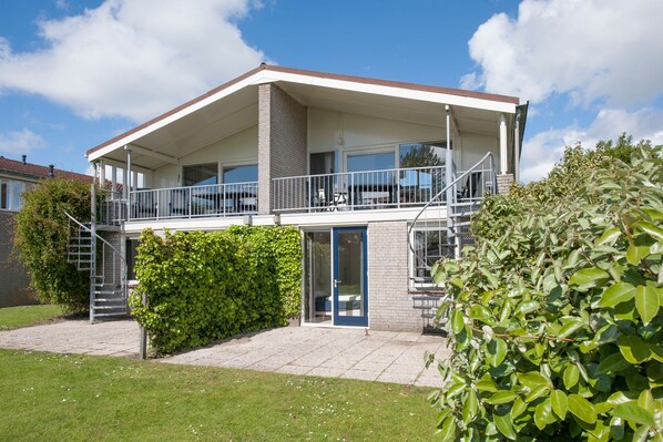 Extérieur maison de vacances [été]