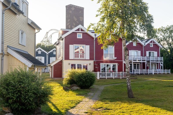 Außenseite Ferienhaus [Sommer]