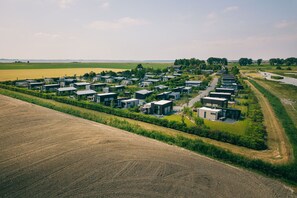 Stugans exteriör [sommar]