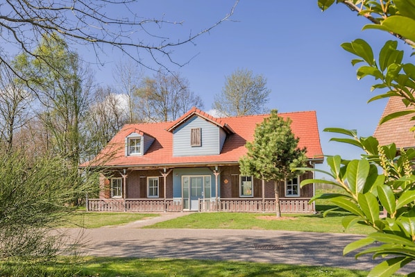 Extérieur maison de vacances [été]