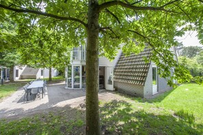 Außenseite Ferienhaus [Sommer]