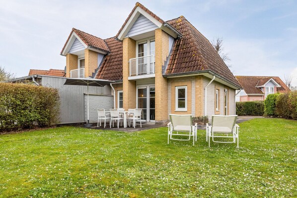 Holiday Home Exterior [summer]