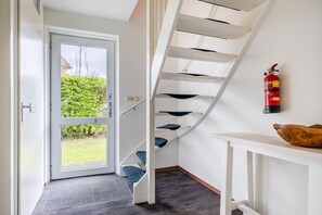 Entrance / Reception