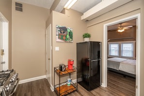 Enter this 3rd floor condo and find yourself in the well-equipped kitchen