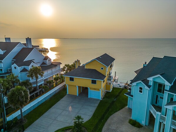 Property facing north - Bay Front