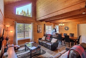Living room, dining room 