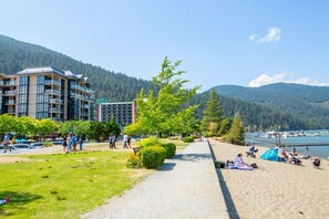 Harrison Beach is only a minute away