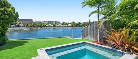 Outdoor Plunge Pool