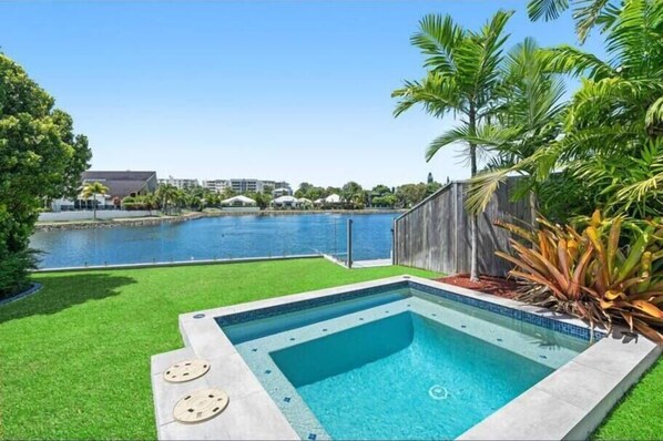 Outdoor Plunge Pool