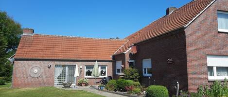 Ferienwohnung Oma's Haus - Im Garten