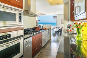 Fully equipped Kitchen.
