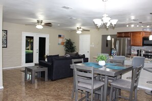 Living Room/Dinning