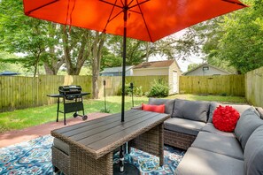 Deck | Outdoor Seating | Gas Grill