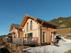 Außenseite Ferienhaus [Sommer]