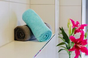 Bathroom amenities