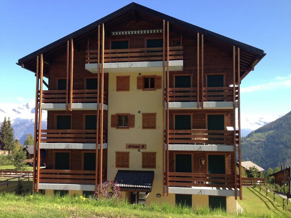 Holiday Home Exterior [summer]