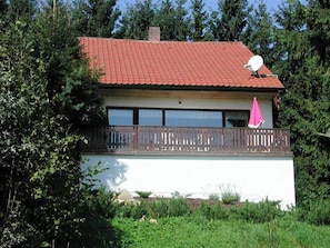 Außenseite Ferienhaus [Sommer]