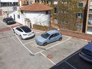 Car, Wheel, Vehicle, Window, Building, Plant