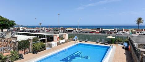 Holiday Home Swimming Pool