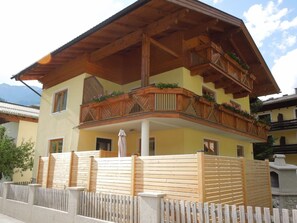 Extérieur maison de vacances [été]