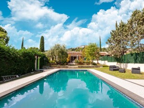 Holiday Home Swimming Pool