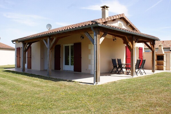 Holiday Home Exterior [summer]