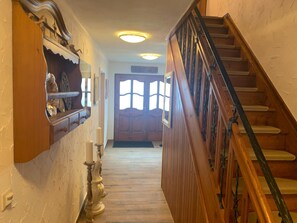 Entrance / Reception