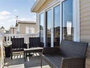 Sitting-out-area | Bluebird, Prestatyn