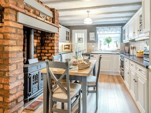 Kitchen/diner | Mrs Cracker’s Cottage, Lund, near Driffield