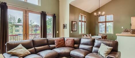 42 Burgundy 4Br 3.5Ba - a SkyRun Summit Property - 