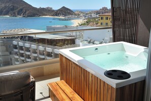 Hot tub with ocean view
