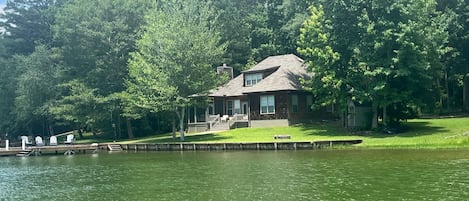 Waterfront, flat lot