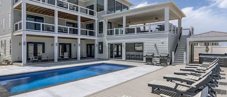 Private Pool Deck