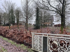 Mary’s Aisling: Winter, north garden