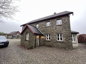 Mary’s Aisling: Main House
