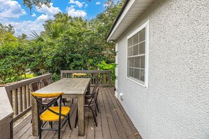 Outdoor dining on the front deck
