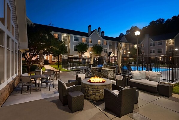 Outside patio and firepit