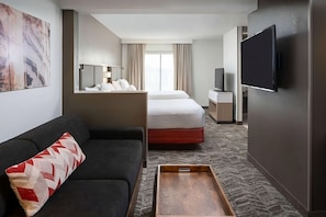 Double beds. Exact unit will be assigned upon arrival. Views, colors and decor may vary.