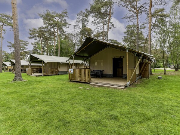 Außenseite Ferienhaus [Sommer]