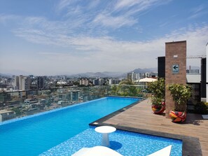 Rooftop pool