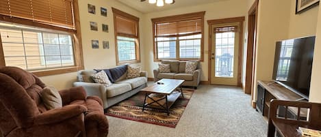 Enjoy your time in Teton Valley staying in this beautiful condo — the perfect basecamp for any group!