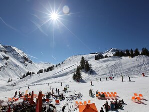 Snow and ski sports