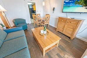 Large Living Area with Views of the Ocean, Beautifully Decorated