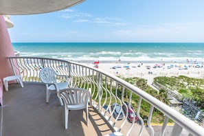 Large Balcony with Direct Oceanfront Views!