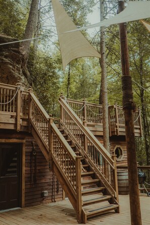 Shared deck above the captans quarters