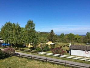 Utsikt över havet och Högklint.
