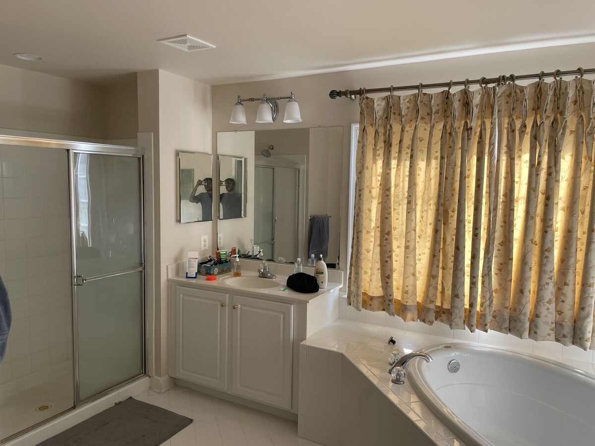 Spacious single family home!