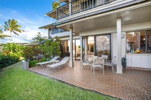 Lounge in style, dine in the breeze, and let the palm trees do the talking?your lanai life just leveled up KBV-17G4